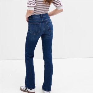 GAP | 1969 Vintage Straight Leg Jean in Medium Wash - Size 6L - EUC​​​